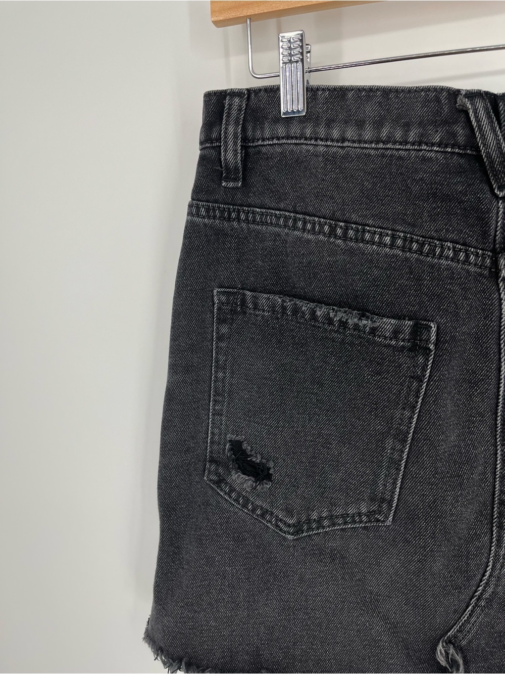 We The free Distressed Faded Black Jean Skirt Women’s Size 30 - Picture 15 of 16